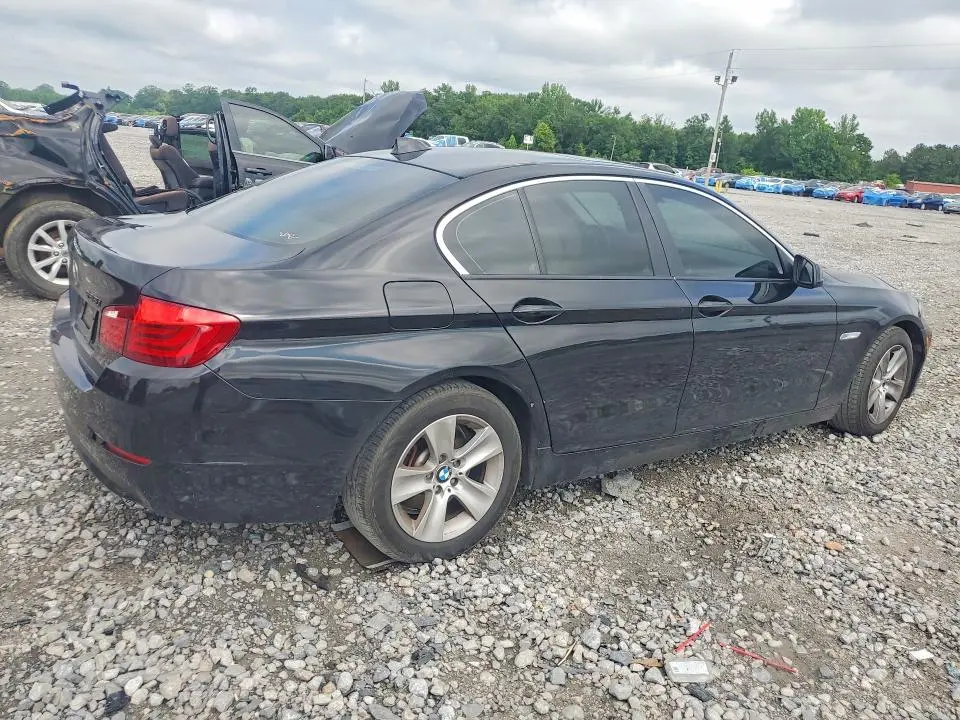 2011 BMW 528 I  