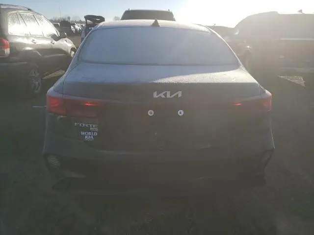 2024 KIA FORTE LX  