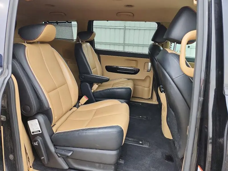 2016 KIA SEDONA SX  