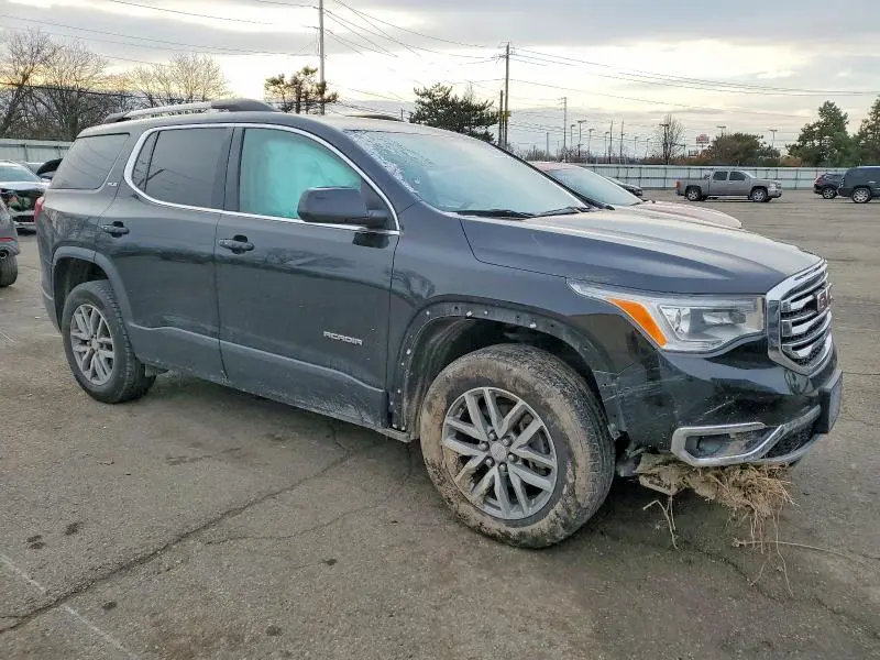 2017 GMC ACADIA SLE  