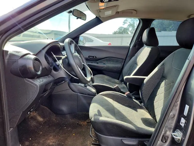 2019 NISSAN KICKS S  
