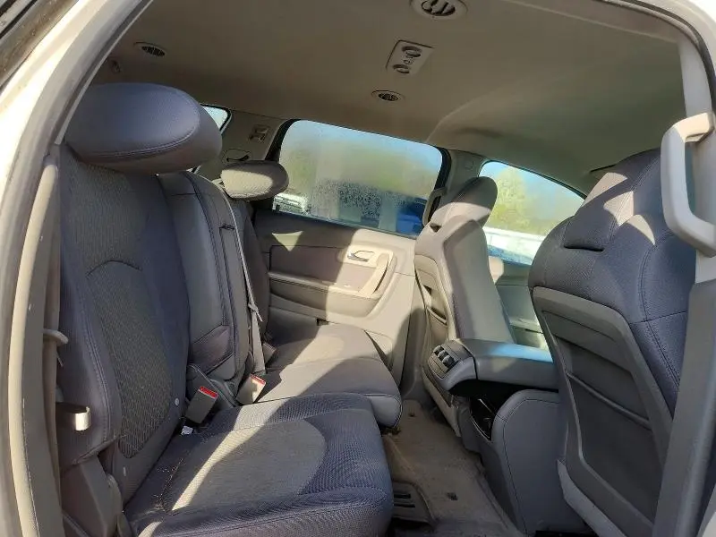 2012 CHEVROLET TRAVERSE LS  