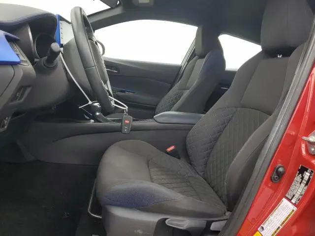 2022 TOYOTA C-HR XLE