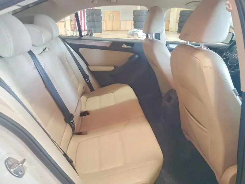 2017 VOLKSWAGEN JETTA SE  