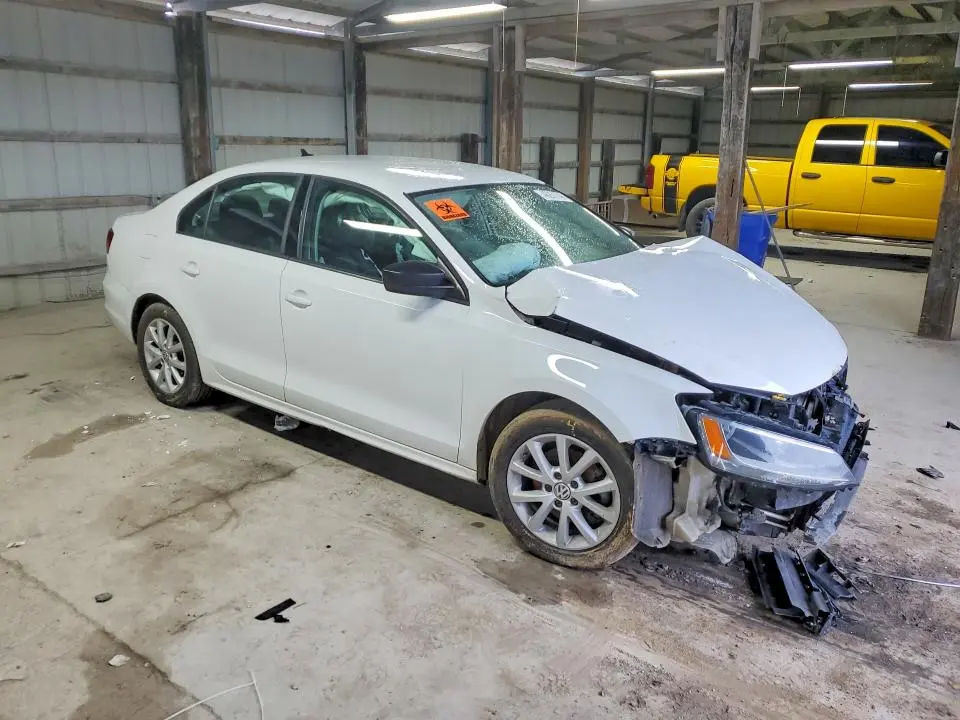 2015 VOLKSWAGEN JETTA SE  