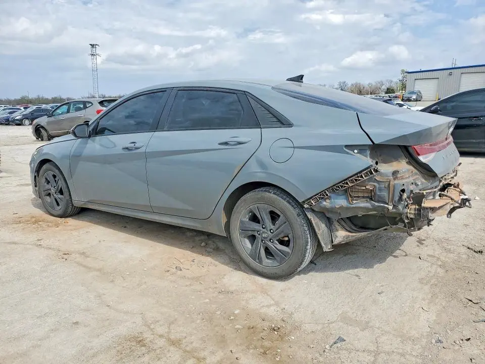2022 HYUNDAI ELANTRA SEL  