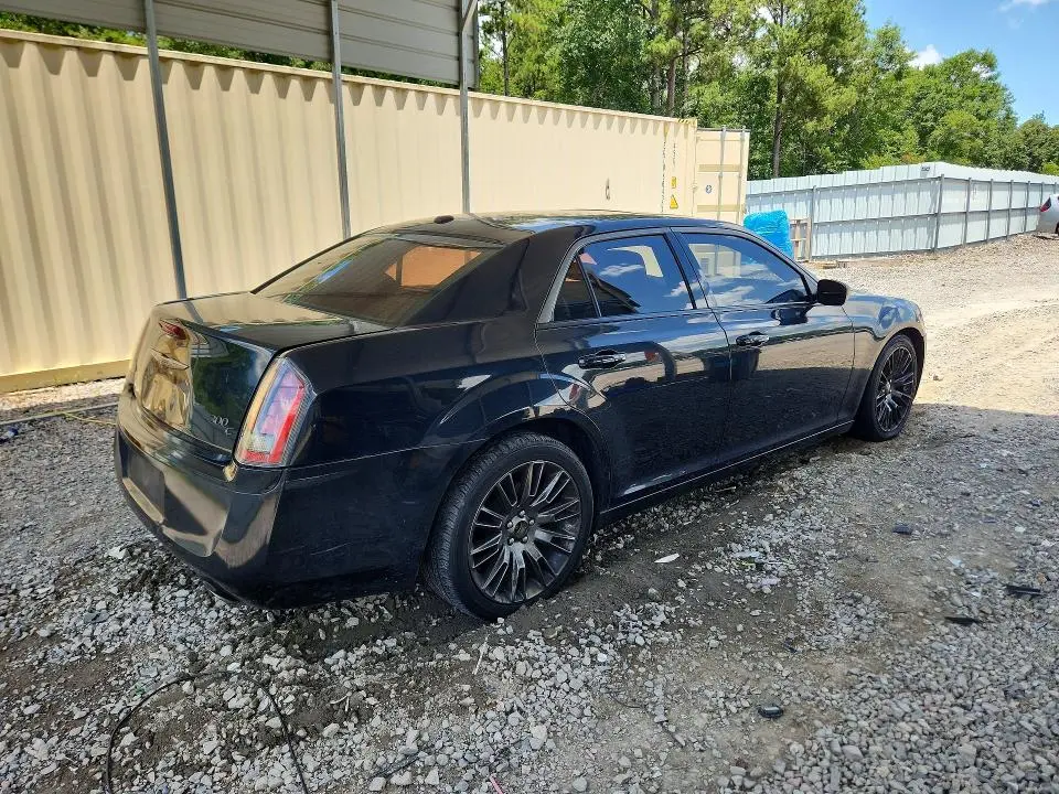 2013 CHRYSLER 300C VARVATOS  
