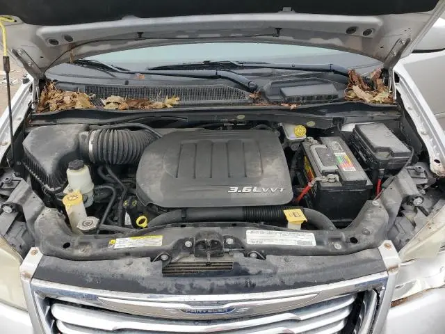 2011 CHRYSLER TOWN & COUNTRY TOURING  