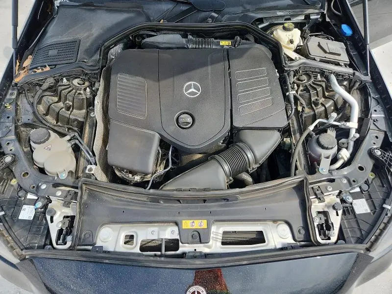 2024 MERCEDES-BENZ C 300  