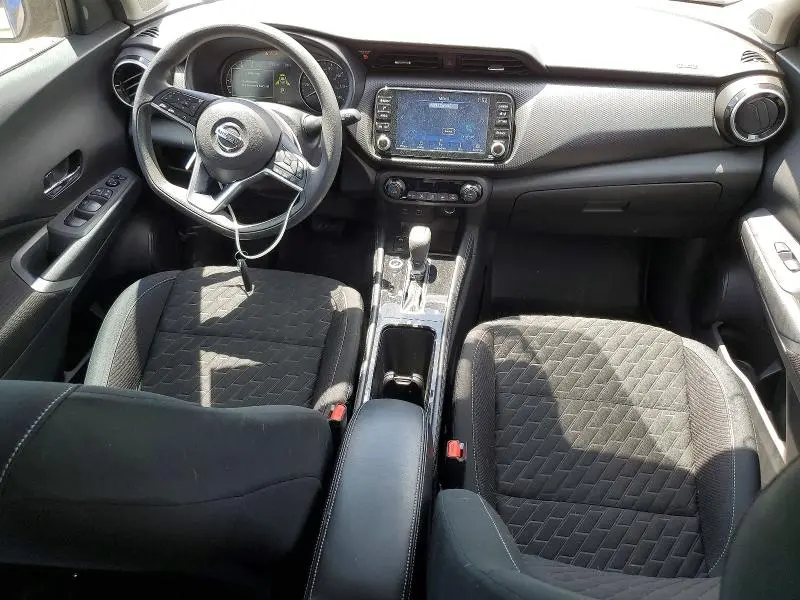 2021 NISSAN KICKS SV  