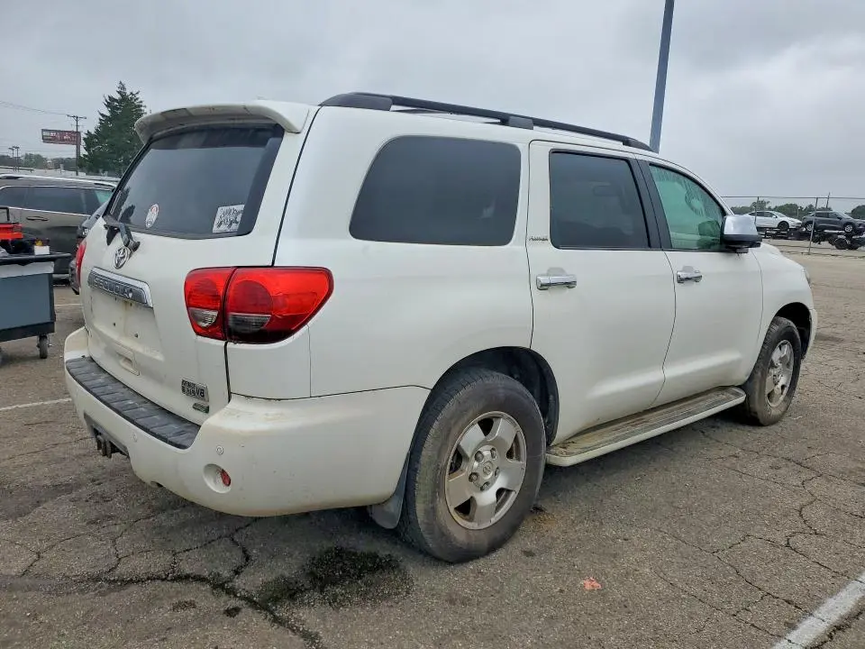 2010 TOYOTA SEQUOIA PLATINUM  