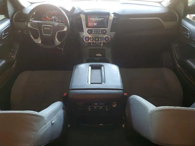 2017 GMC YUKON XL K1500 SLE  