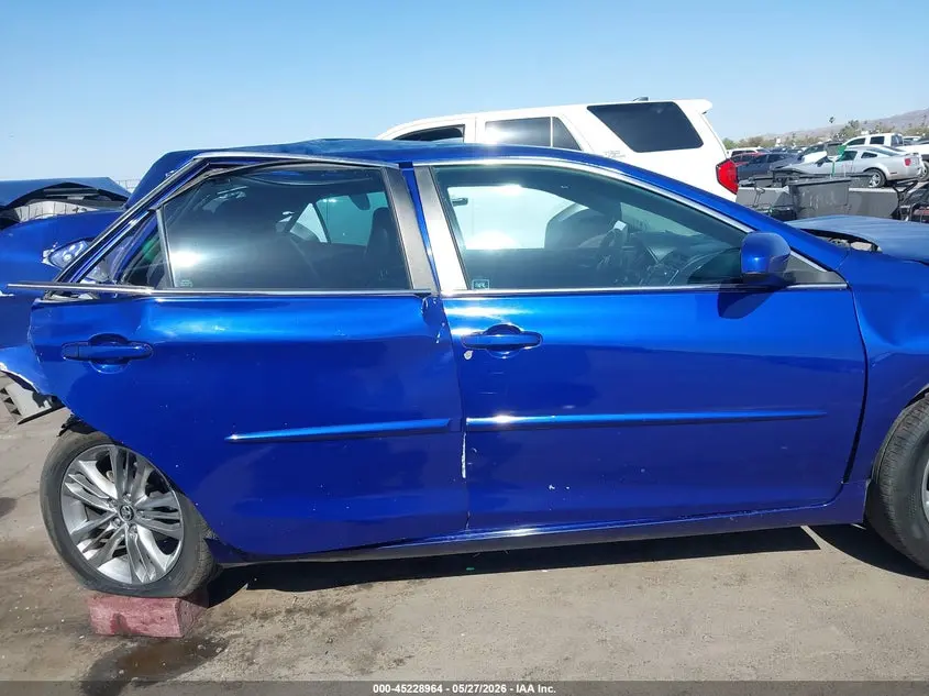 2016 TOYOTA CAMRY SE