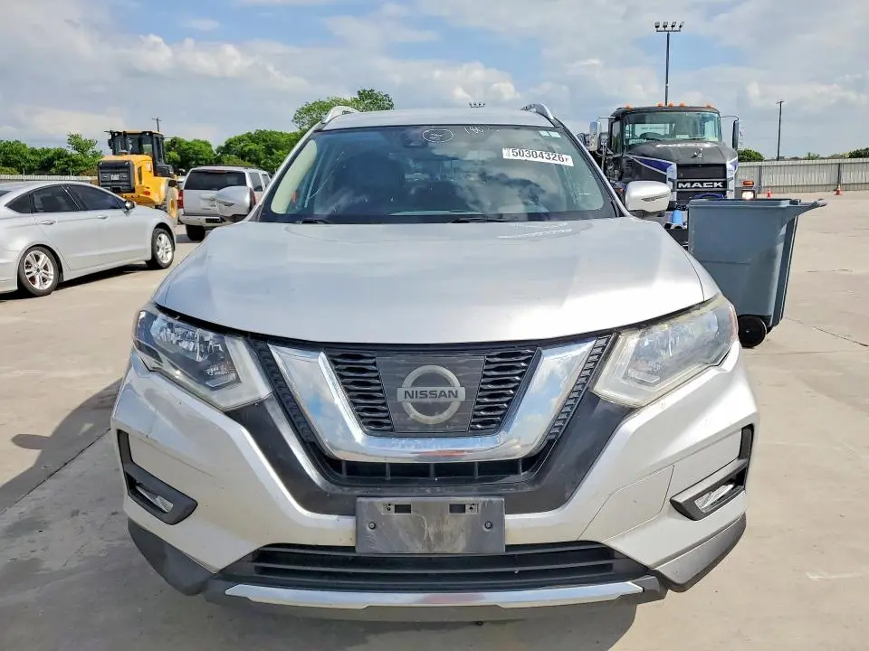 2017 NISSAN ROGUE SL  