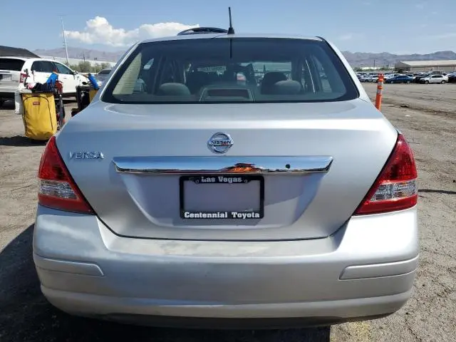 2010 NISSAN VERSA S  