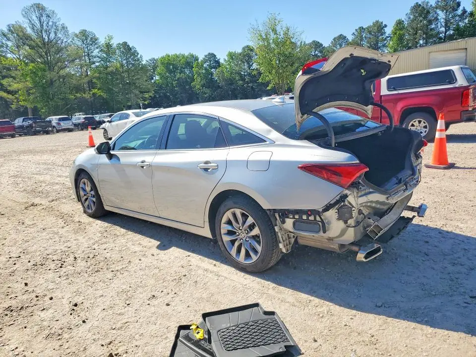 2021 TOYOTA AVALON XLE  