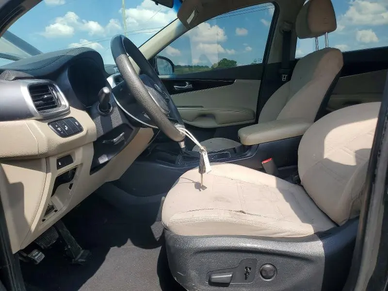 2019 KIA SORENTO LX V6  