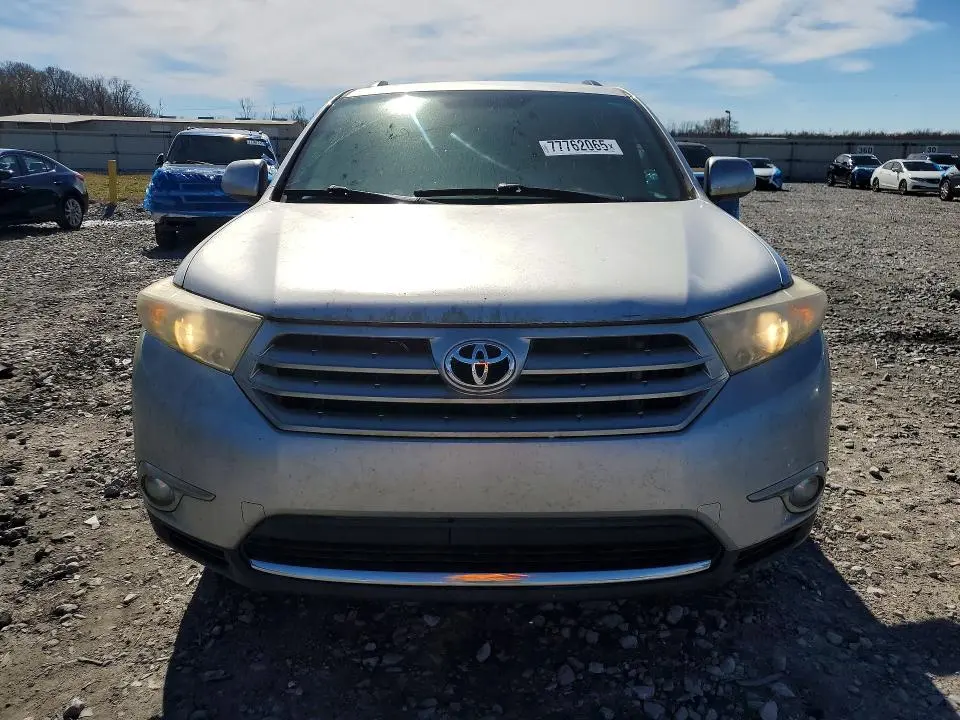 2011 TOYOTA HIGHLANDER BASE  
