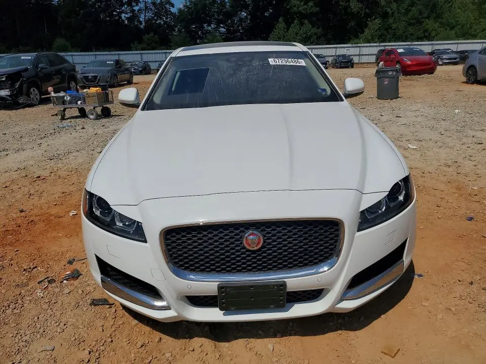 2016 JAGUAR XF PRESTIGE  