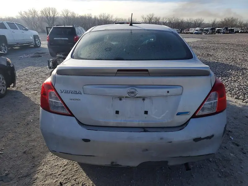 2013 NISSAN VERSA S  