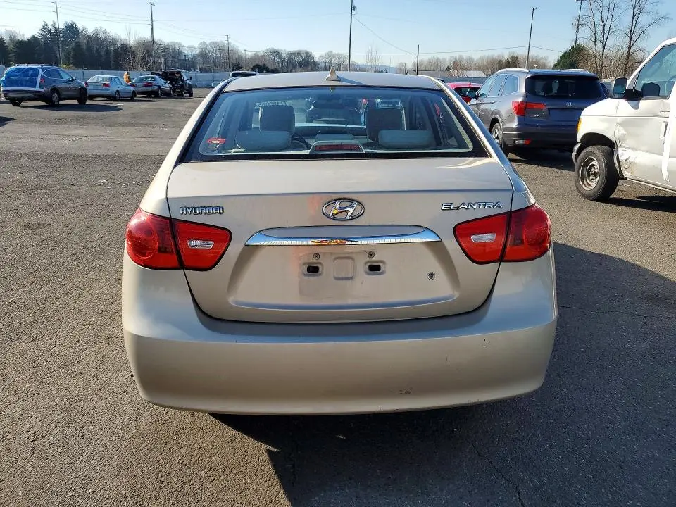 2010 HYUNDAI ELANTRA GLS  