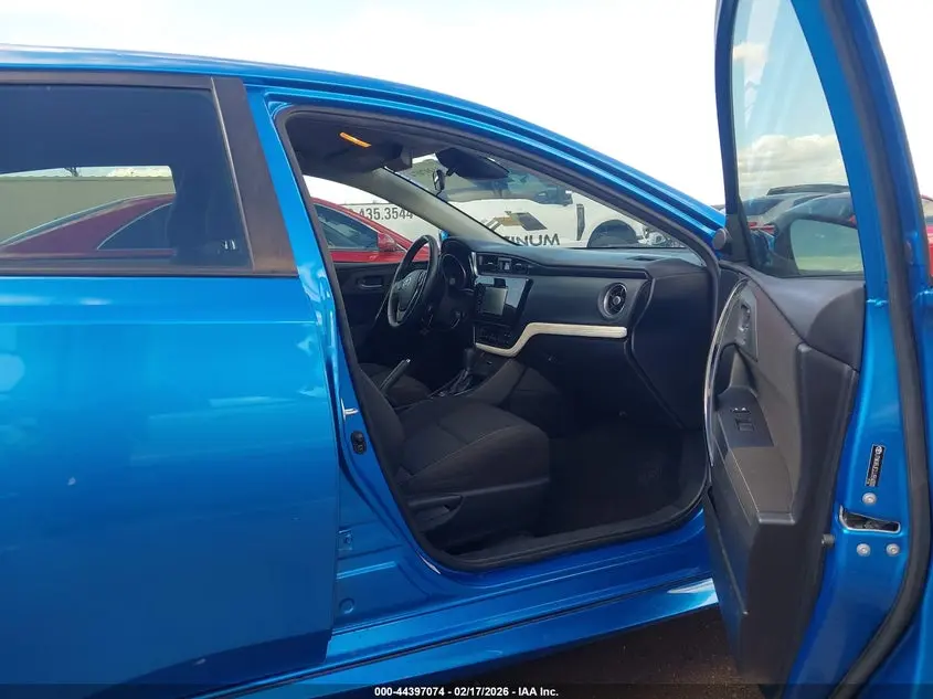 2018 TOYOTA COROLLA IM  