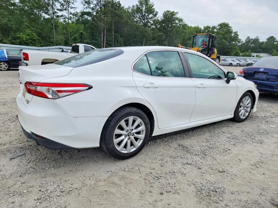 2018 TOYOTA CAMRY LE  