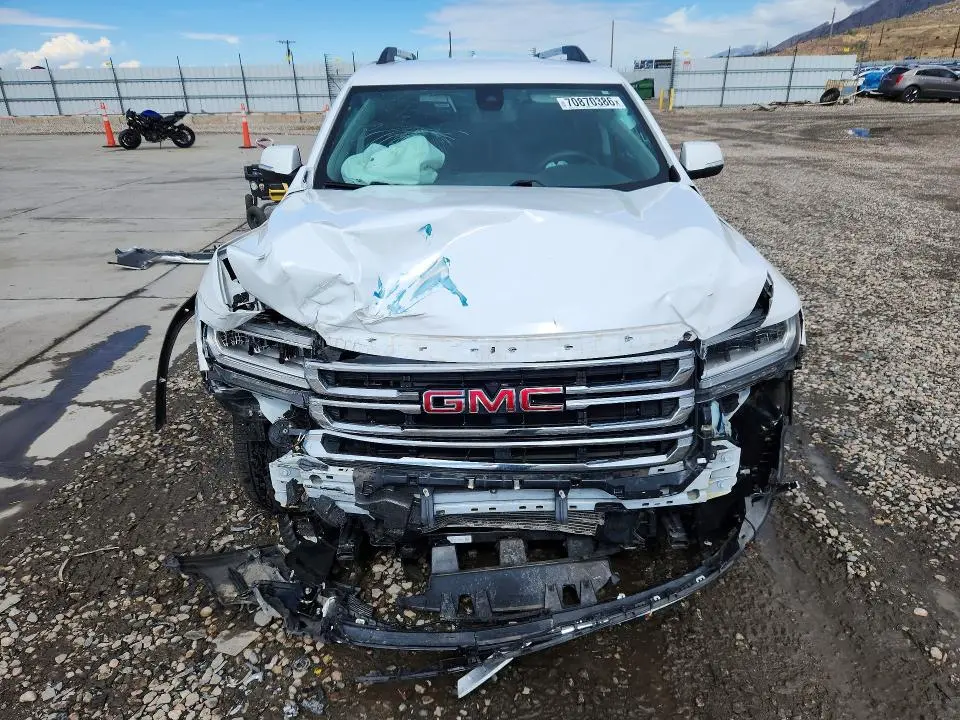 2021 GMC ACADIA SLE  