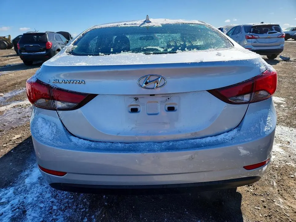 2015 HYUNDAI ELANTRA SE  