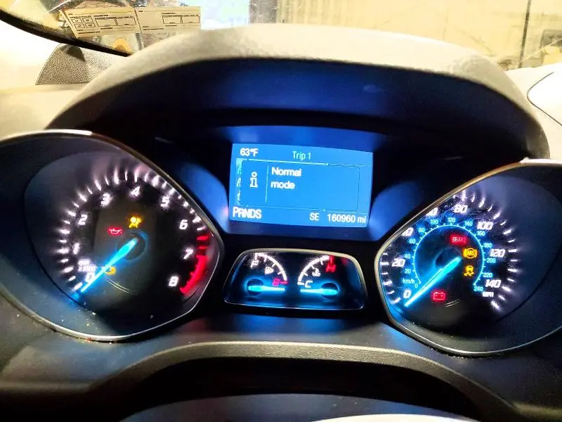 2015 FORD ESCAPE SE  