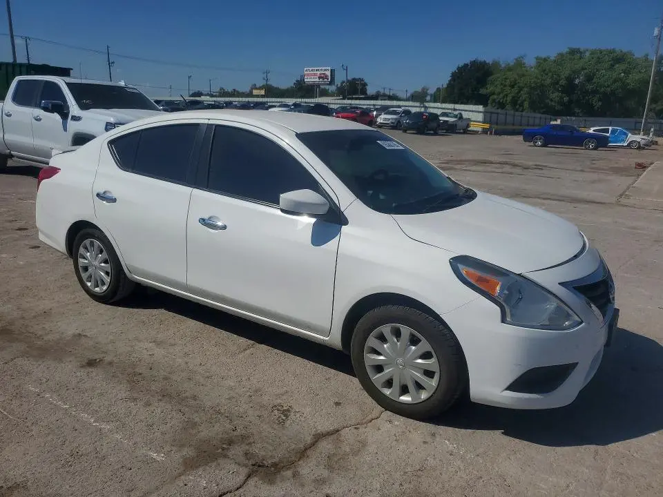 2017 NISSAN VERSA 1.6 SV  