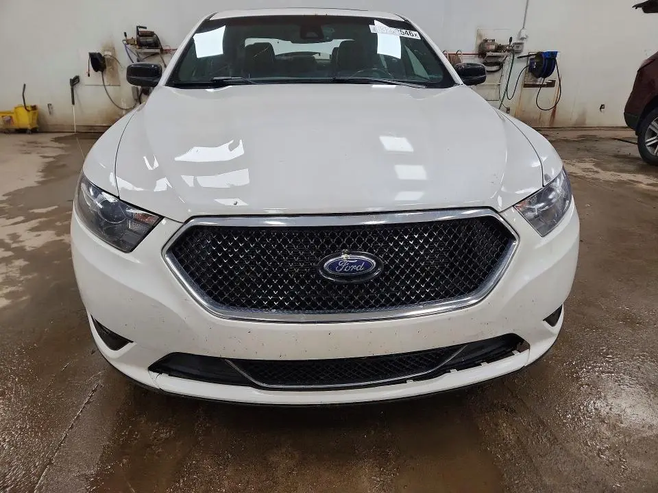 2016 FORD TAURUS SHO  