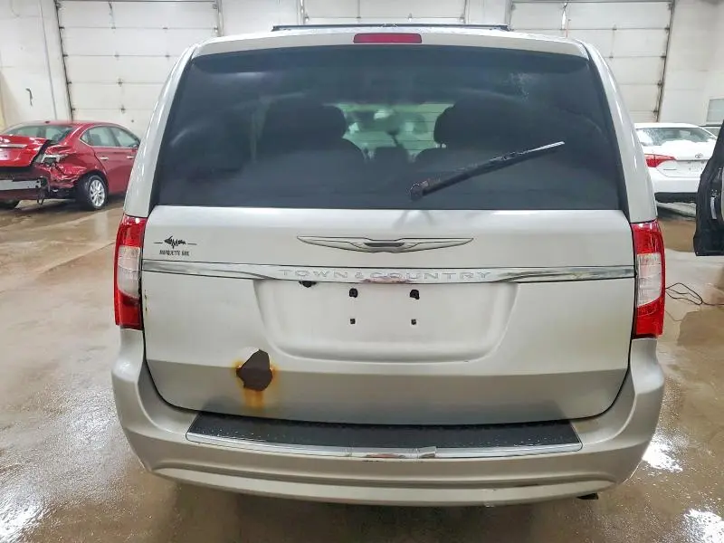 2011 CHRYSLER TOWN & COUNTRY TOURING  