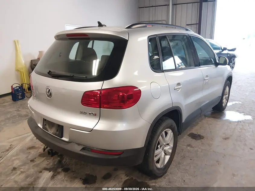2015 VOLKSWAGEN TIGUAN S