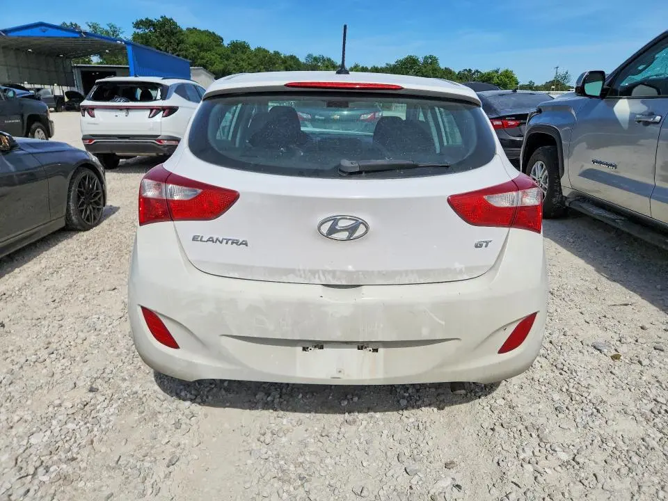 2017 HYUNDAI ELANTRA 4D   