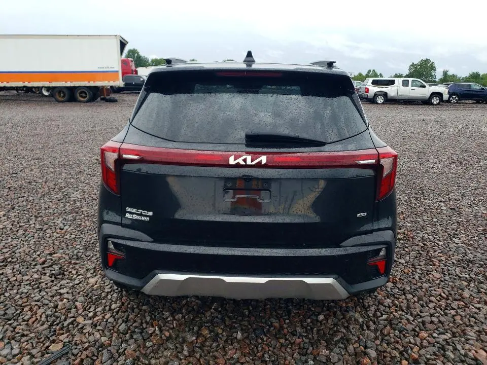 2024 KIA SELTOS EX  