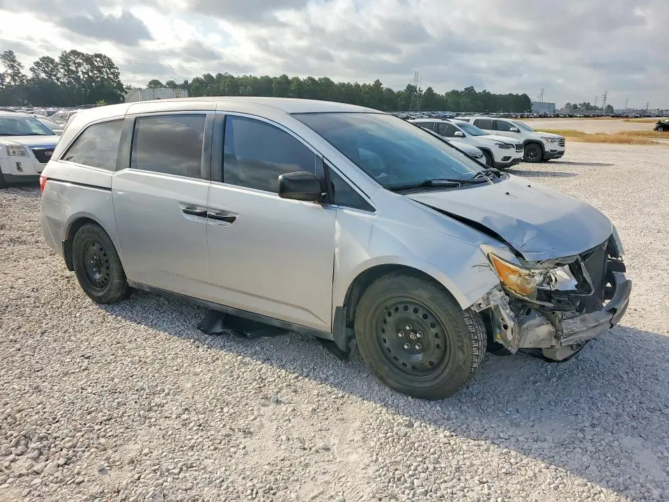 2011 HONDA ODYSSEY LX  