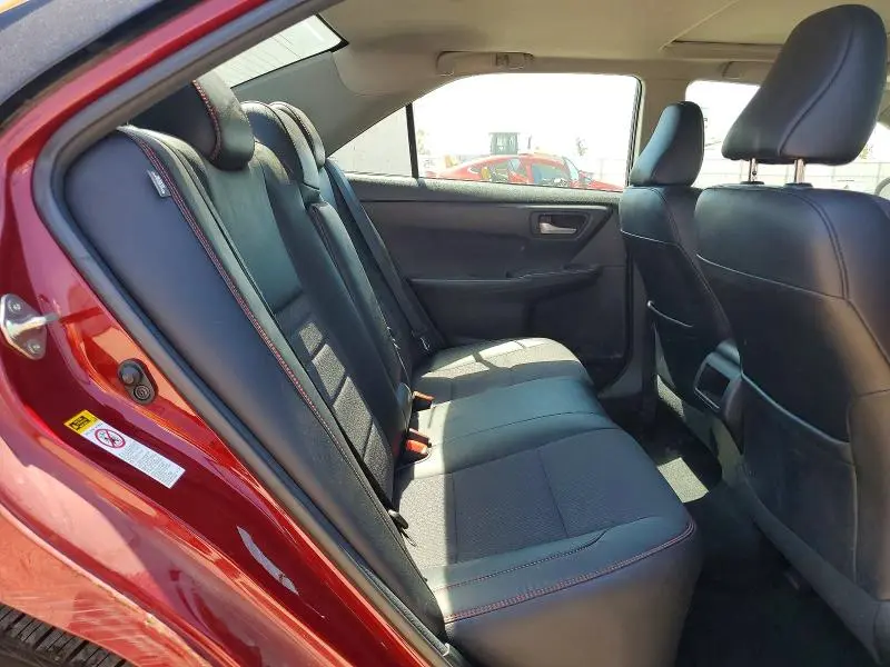2017 TOYOTA CAMRY SE  