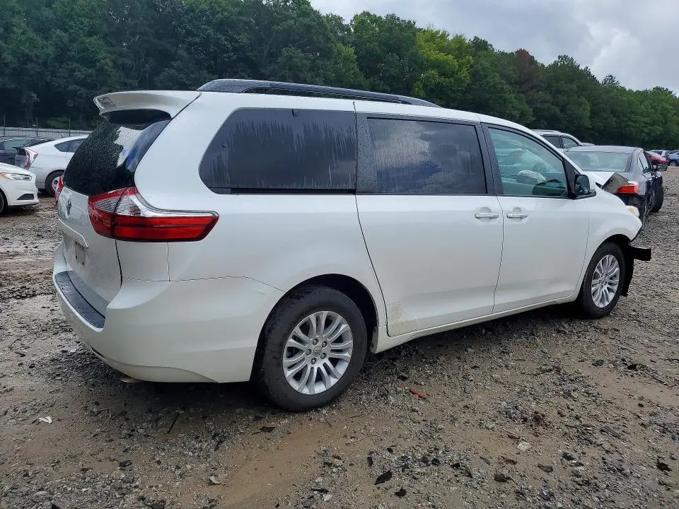 2016 TOYOTA SIENNA XLE 8-PASSENGER  