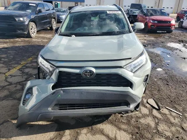 2021 TOYOTA RAV4 XLE