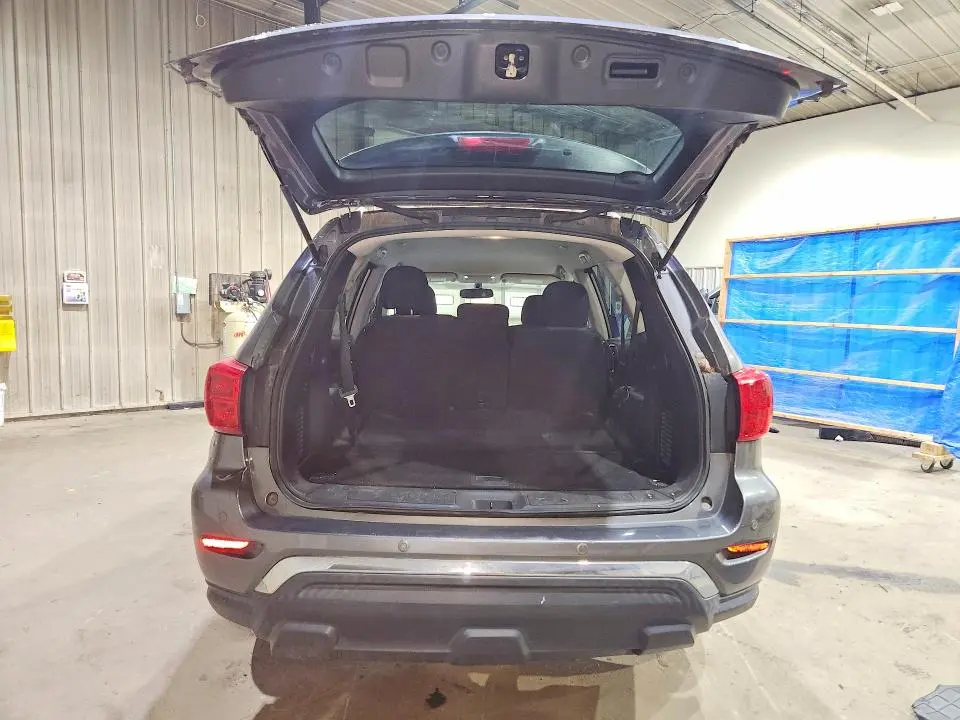 2017 NISSAN PATHFINDER SV  