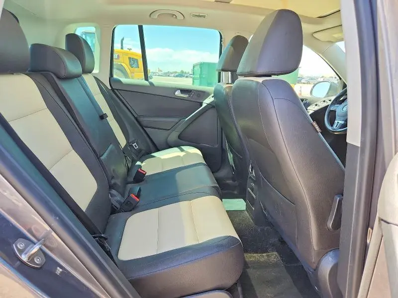 2016 VOLKSWAGEN TIGUAN S  