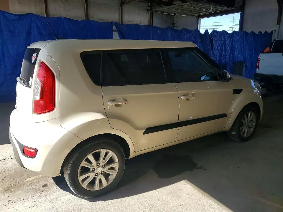 2013 KIA SOUL +  