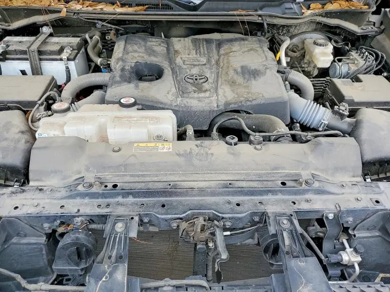 2024 TOYOTA TUNDRA CREWMAX LIMITED  