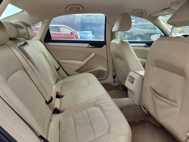 2012 VOLKSWAGEN PASSAT SE