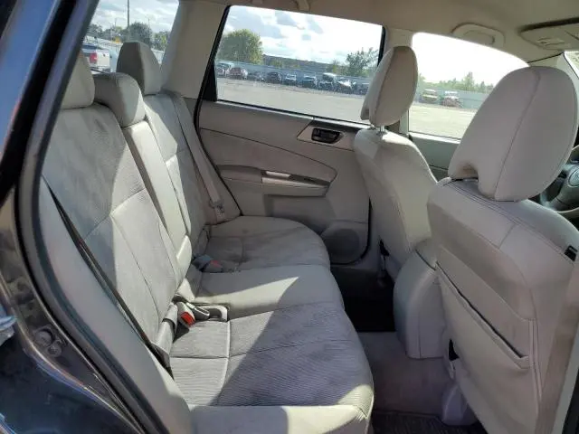 2010 SUBARU FORESTER XS  