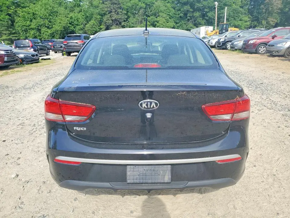 2021 KIA RIO LX  