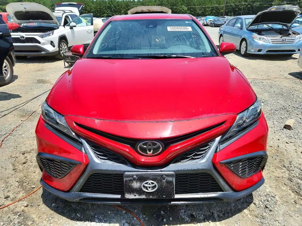 2021 TOYOTA CAMRY SE  