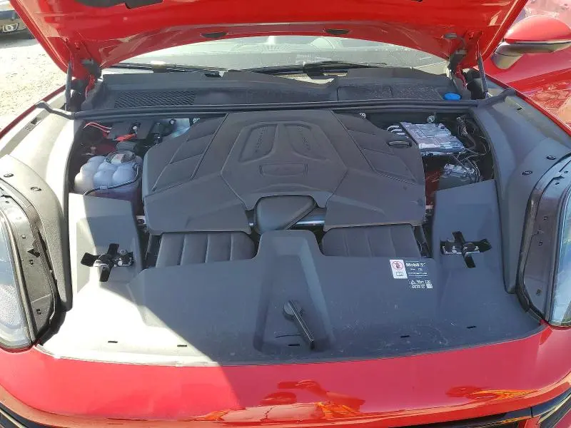 2026 PORSCHE CAYENNE COUPE  