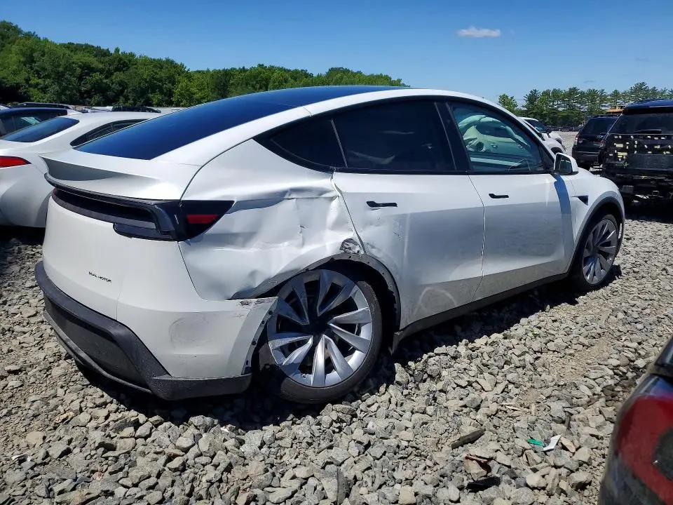 2026 TESLA MODEL Y   